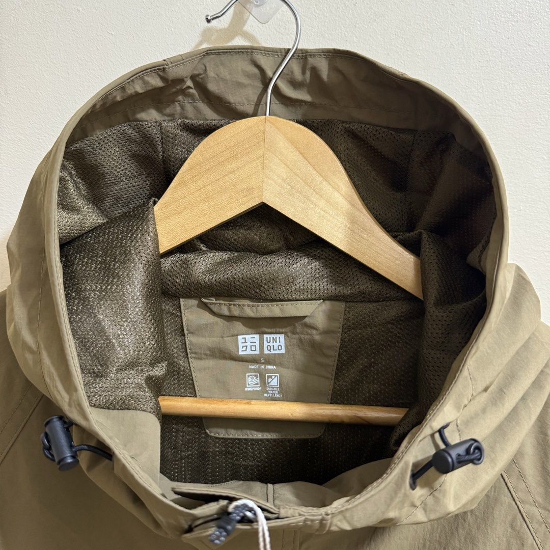 UNIQLO UNISEX WINDPROOF PARKA (Category: Coats, Jackets and Outerwear) located in Manila. Submitted by thrifthing_121102 (Listing ID 1469156884, Image 3). Description: UNIQLO UNISEX WINDPROOF PARKA •SIZE: Small •WIDTH: 22” •LENGTH: 25.5” •COLOR: Khaki •CODE: Y187 •EXCELLENT CONDITION •NO ISSUES ₱899 + SF ✅All items are in excellent to new condition. ✅Color may vary due to lighting. 📦J&T Express or Lalamove Shipping. 💸Gcash Payment. 📍Moonwalk, 