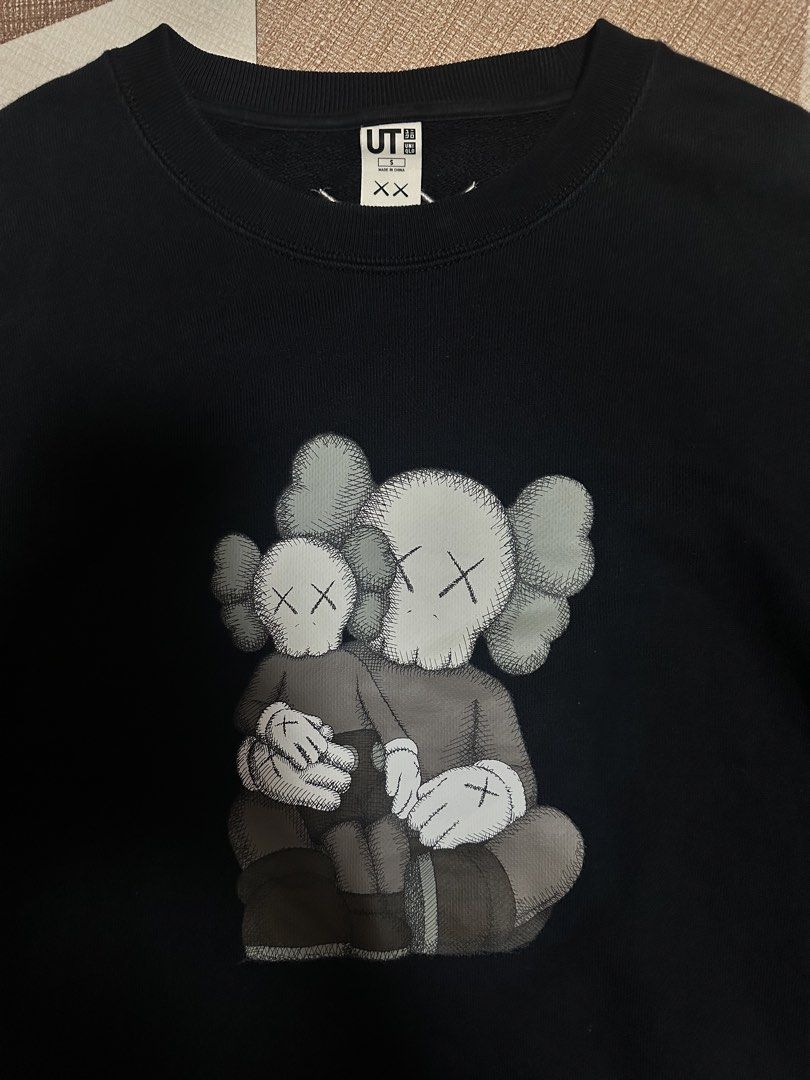 Uniqlo UT x Kaws Crewneck (Category: Coats, Jackets and Outerwear) located in Baguio. Submitted by littlearchive (Listing ID 1469009692, Image 2). Description: width: 21" length: 25" small on tag.