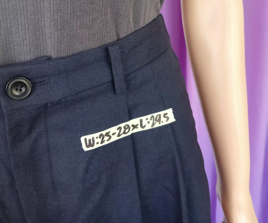 UNIQLO Wide Flare Pants (Category: Other Bottoms) located in Basista. Submitted by purpleens_shop (Listing ID 1469043379, Image 3). Description: Navy Blue 💙.