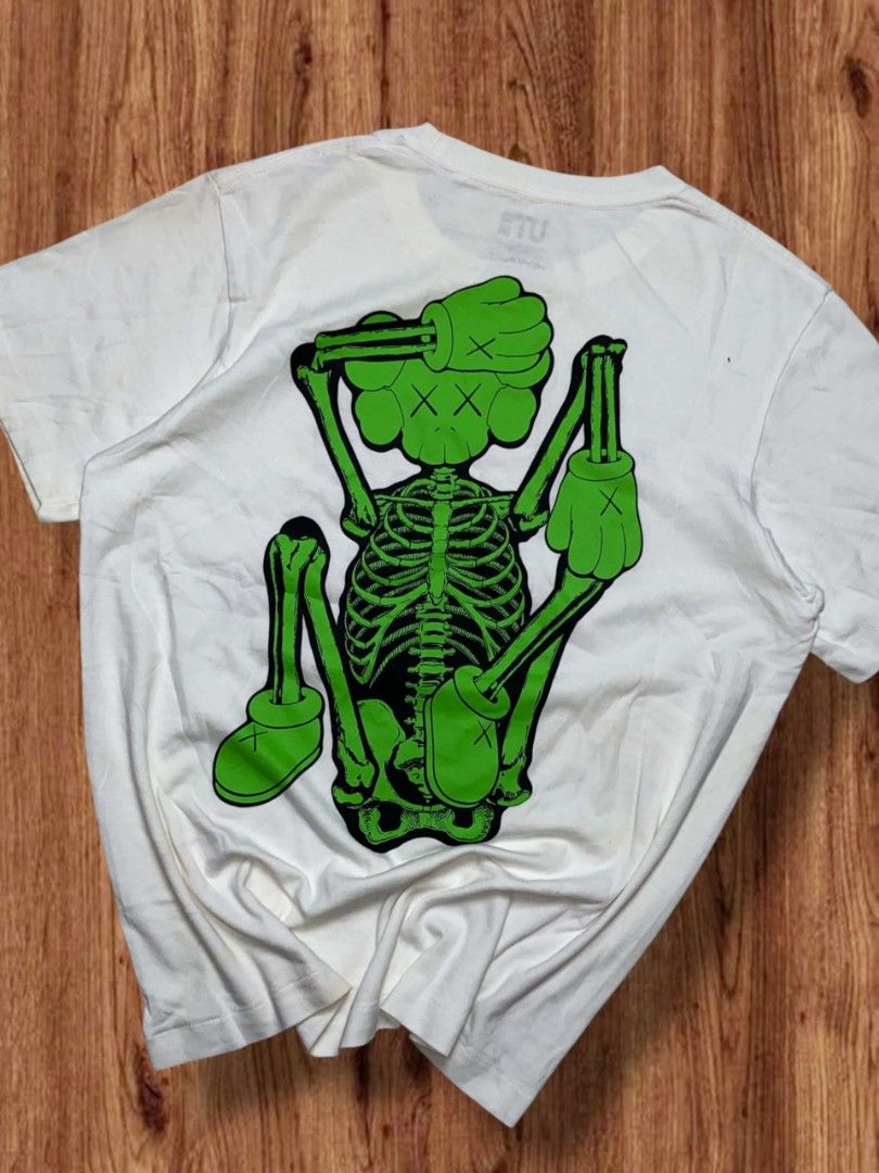Uniqlo x Kaws Bundle (Category: Tshirts & Polo Shirts ) located in Rizal. Submitted by kassifllanto (Listing ID 1468983377, Image 1). Description: Bundle of 4 Size medium to Large.