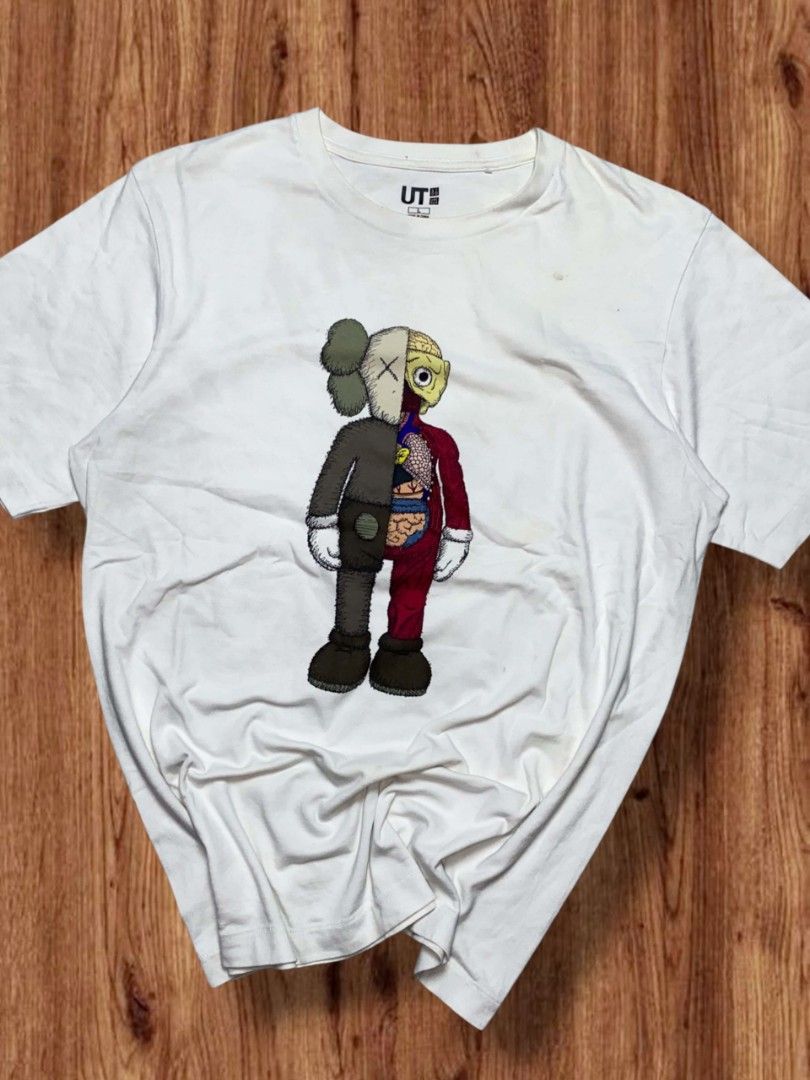 Uniqlo x Kaws Bundle (Category: Tshirts & Polo Shirts ) located in Rizal. Submitted by kassifllanto (Listing ID 1468983377, Image 2). Description: Bundle of 4 Size medium to Large.