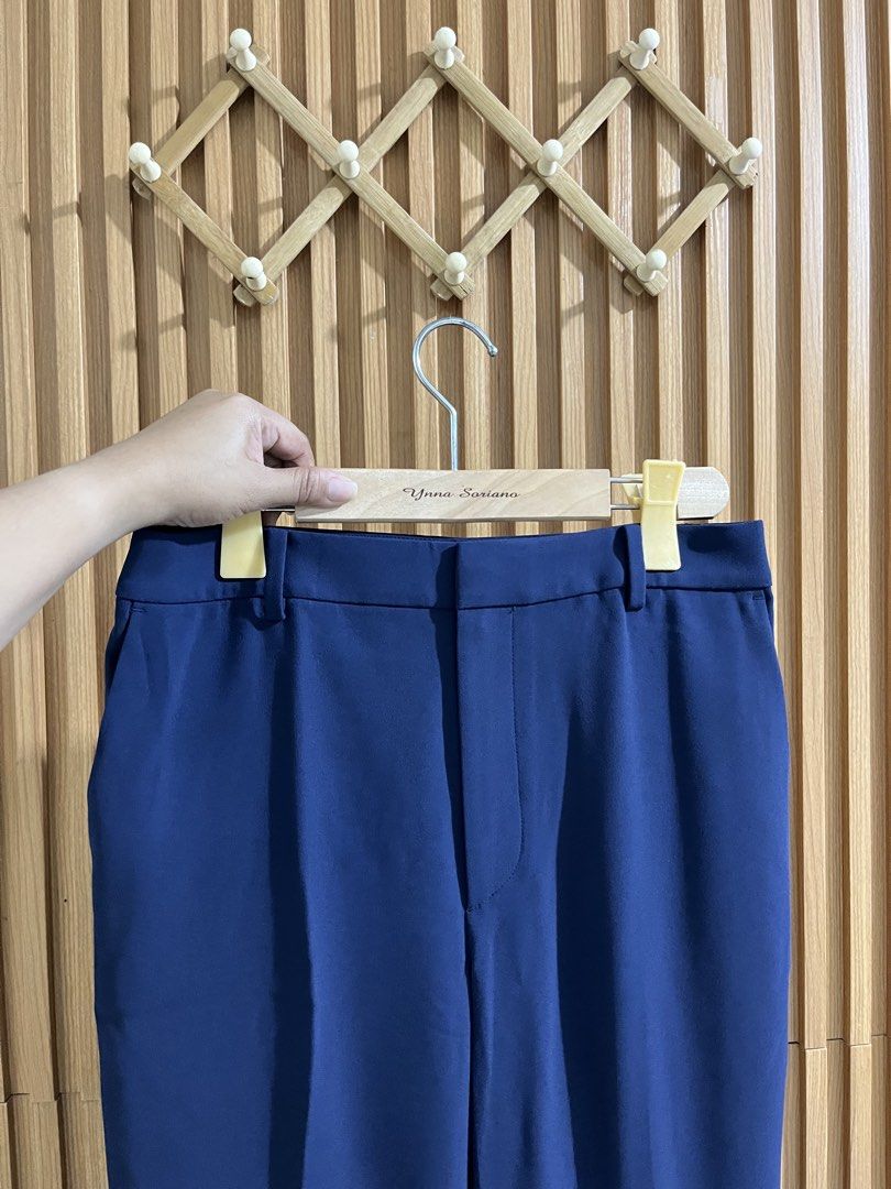 Uniqlp Drape Flared Pants (Category: Other Bottoms) located in Caloocan City. Submitted by ynna_27 (Listing ID 1469087466, Image 2). Description: Uniqlp Drape Flared Pants Used - Good as new Bagsak tela Color : Blue Waist 30” via tape measure Length 38” Issue : x Price 699.
