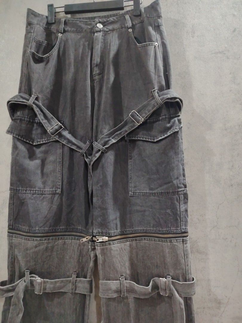 Unisex detachable belt style (Category: Jeans) located in Dasmarinas. Submitted by brixx_wear (Listing ID 1469108600, Image 3). Description: DETAILS : SUPER NICE NITO NOT SUPER HARD FABRIC, COOL DESIGN. [NO ISSUE] GCASH PAYMENT DETAILS INDICATED ON THE PHOTO NO COD, PAY AS YOU ORDER BASIS OPEN FOR ALTER ADD 50PHP [ PREFERRED SIZE ] COURIER J&T AND LALAMOVE +SHIPPING / DELIVERY FEE !REMINDERS! Color may slightly different due to lighting & phone a