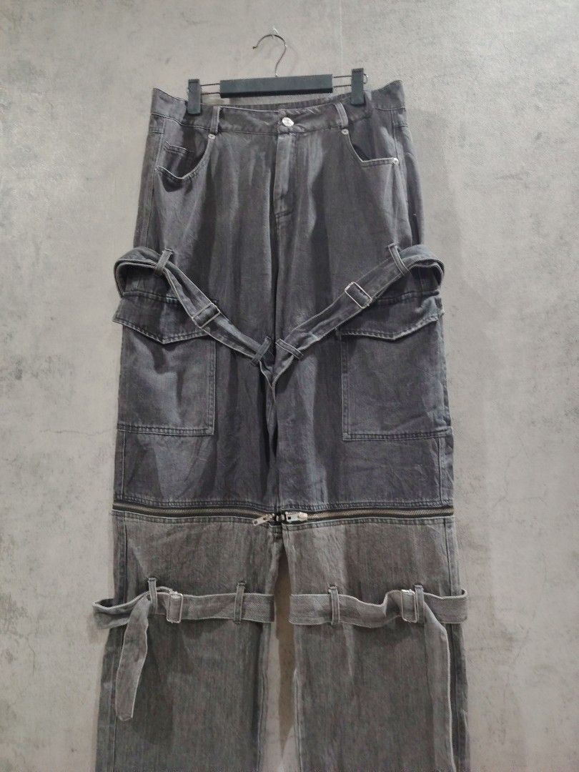 Unisex detachable belt style (Category: Jeans) located in Dasmarinas. Submitted by brixx_wear (Listing ID 1469108600, Image 2). Description: DETAILS : SUPER NICE NITO NOT SUPER HARD FABRIC, COOL DESIGN. [NO ISSUE] GCASH PAYMENT DETAILS INDICATED ON THE PHOTO NO COD, PAY AS YOU ORDER BASIS OPEN FOR ALTER ADD 50PHP [ PREFERRED SIZE ] COURIER J&T AND LALAMOVE +SHIPPING / DELIVERY FEE !REMINDERS! Color may slightly different due to lighting & phone a
