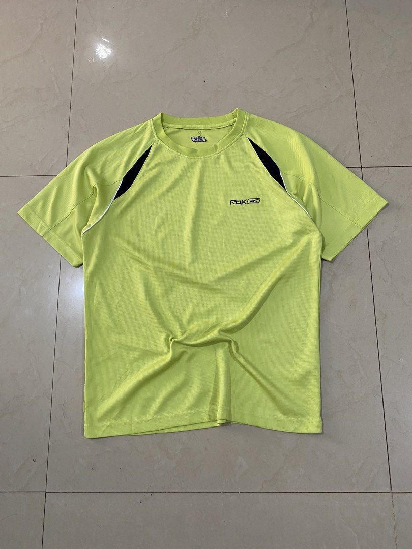 (UNISEX) REEBOK TWO TONE DRIFIT TEE (Category: Activewear) located in Talisay. Submitted by hustlethrift_2600 (Listing ID 1468932446, Image 1). Description: (UNISEX) REEBOK TWO TONE DRIFIT TEE M-L WOMENS SMALL MENS 19-20 W (STRETCHABLE) 24 L EXCELLENT CONDITION 9.9/10 COLOR RATE NO ISSUE - 449 🏷️.