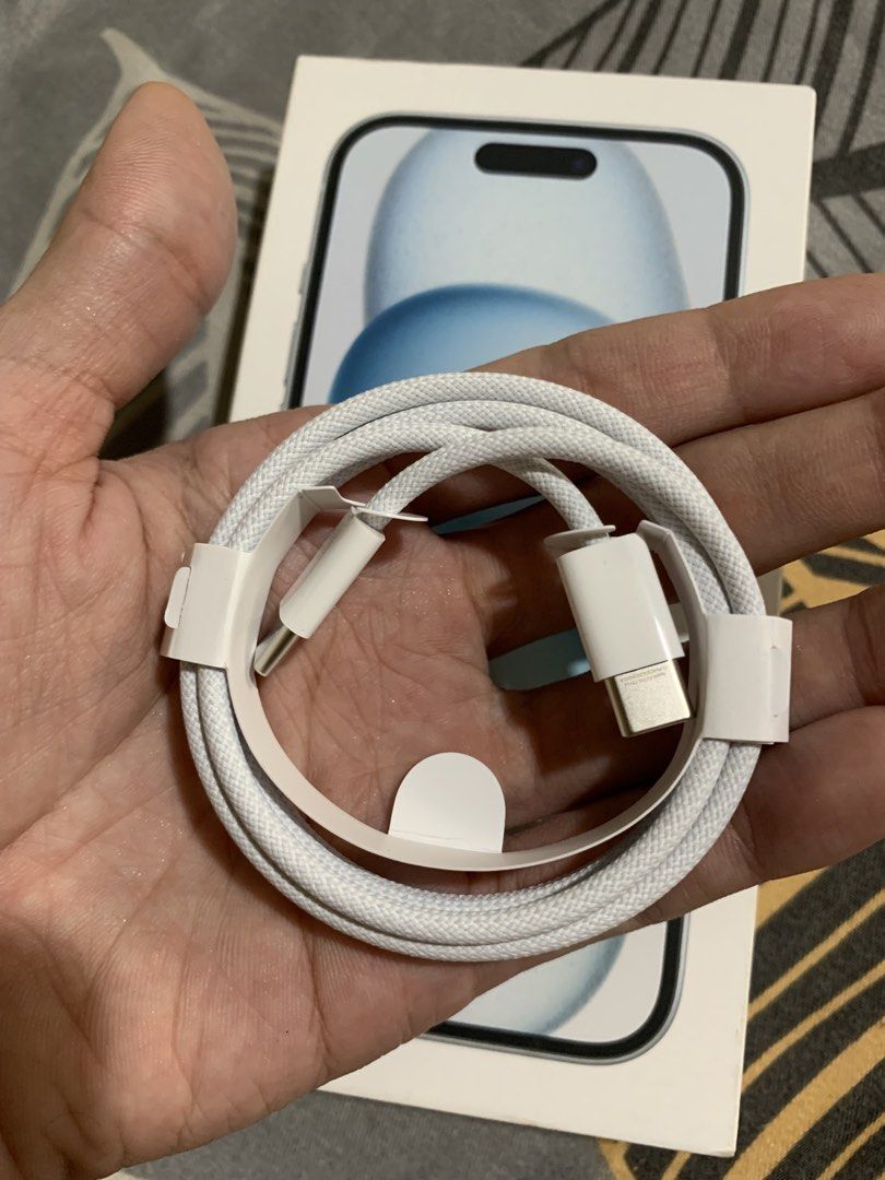 Unused iphone 15 connector original (Category: Chargers & Cables) located in Muntinlupa City. Submitted by dreaaa. (Listing ID 1468962466, Image 3). Description: .