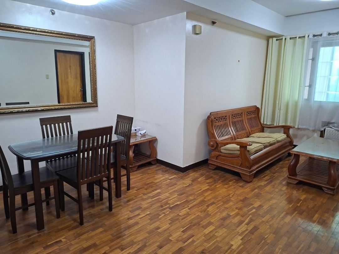 RUSH SPACIOUS 1BR NEAR RCBC MAKATI (Category: Apartments & Condos) located in Makati City. Submitted by mariacristina123 (Listing ID 1468992029, Image 2). Description: RUSH SPACIOUS 1BR NEAR RCBC MAKATI Oriental Garden Makati Spacious 1Bedroom 47sqm Fully furnished 25k monthly rent 2 deposit and 1 advance Inclusive condo dues ❌️PET NOT ALLOWED Very accessible in Greenbelt, Landmark, Glorietta, Ayala Ave, Export Bank, PBCOM, RCBC, Burgundy, and Ki