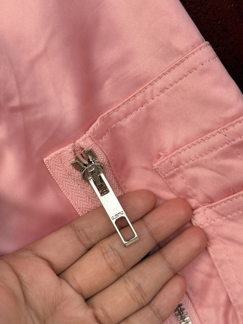 Valentino (Category: Coats, Jackets and Outerwear) located in Baguio. Submitted by mardimercredi14 (Listing ID 1469043721, Image 3). Description: 🔥 Valentino Dimensions: 23*26 Condition: very good Color Rate: 10 ❌ crackprint.