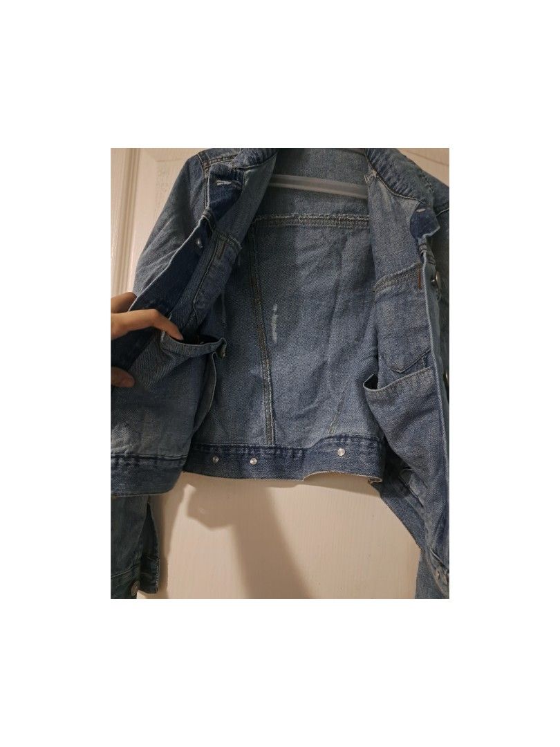 Vanilla Star Denim Jacket (Category: Coats, Jackets and Outerwear) located in Legazpi City. Submitted by alyblueberyl (Listing ID 1469051873, Image 3). Description: Size Small Has inner pocket both sides.