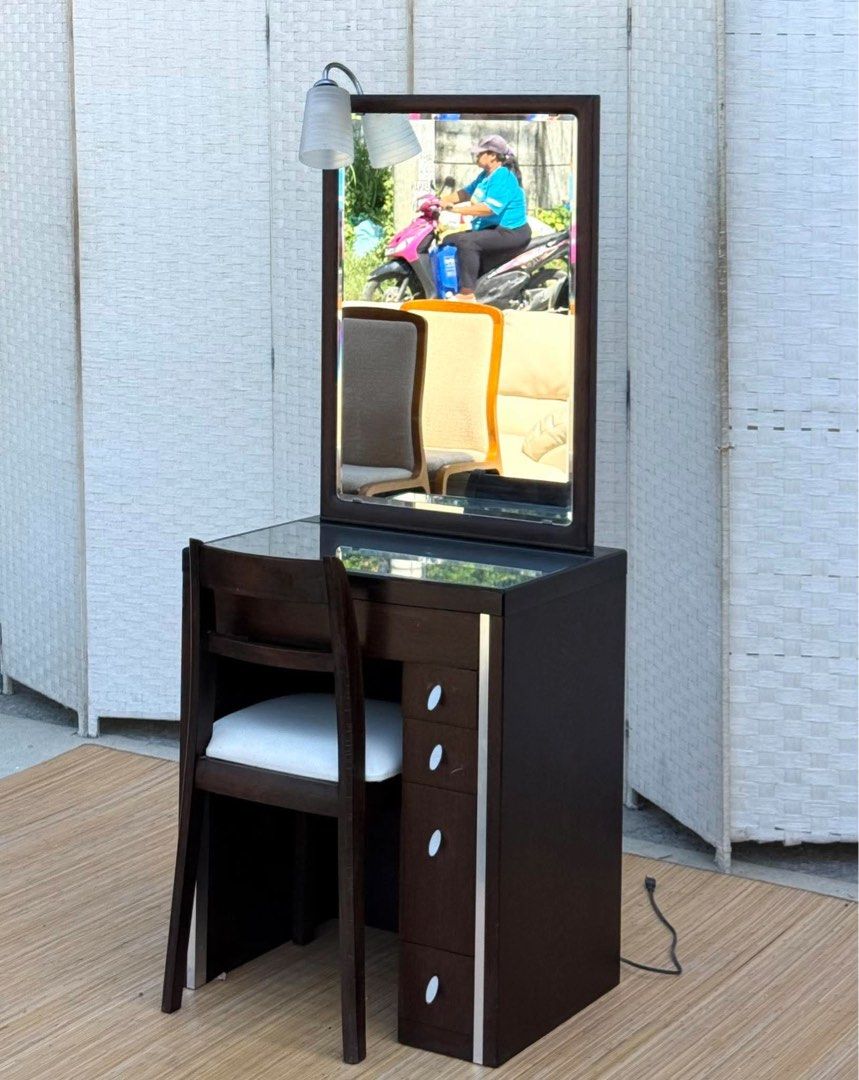 Vanity Dresser / Vanity Mirror (Category: Tables & Sets) located in Manila. Submitted by elliefurnies31 (Listing ID 1469125480, Image 3). Description: JAPAN SURPLUS VANITY DRESSER WITH CHAIR IN GOOD CONDITION SIZE: 29H x 24.5L x 16W inches 30 mirror height 17.5H x 15L x 14.5W inches.