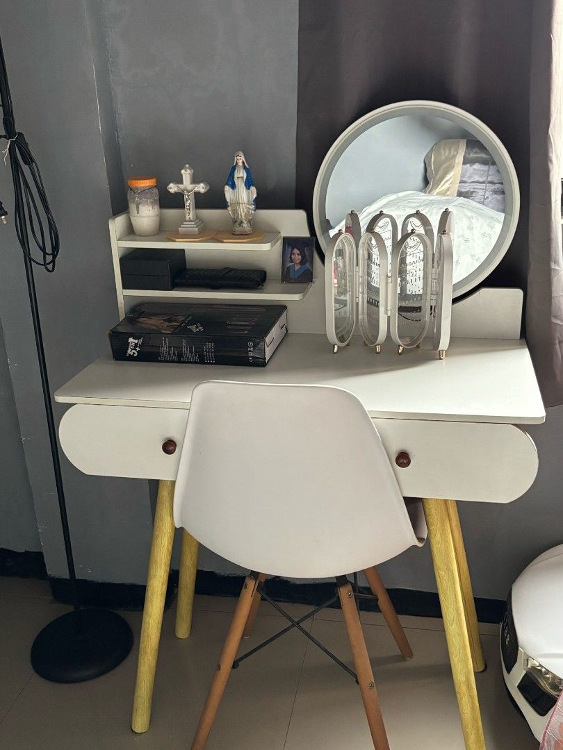 Vanity Set (Category: Shelves, Cabinets & Racks) located in Valenzuela. Submitted by sunkyunyu (Listing ID 1468966936, Image 2). Description: Selling my vanity set in lightly used condition. Perfect for your bedroom or makeup area! Comes with a table, chair, and mirror ideal for organizing your makeup, skincare, and other beauty essentials..