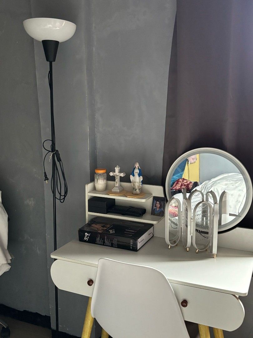 Vanity Set (Category: Shelves, Cabinets & Racks) located in Valenzuela. Submitted by sunkyunyu (Listing ID 1468966936, Image 1). Description: Selling my vanity set in lightly used condition. Perfect for your bedroom or makeup area! Comes with a table, chair, and mirror ideal for organizing your makeup, skincare, and other beauty essentials..