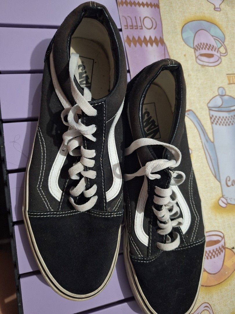 Vans Old Skool Black White Size 12 Men US (Category: Sneakers) located in Quezon City. Submitted by mikaelao514 (Listing ID 1468998051, Image 1). Description: Selling an authentic pair of pre-owned Vans Old Skool low-top sneakers in the iconic Black/White colorway. Details: • Brand: Vans • Model: Old Skool Core Classics • Size: - US Men: 12 - UK: 11 - EUR: 46 - CM: 30.0 • Color: Black / White • Material: Canvas & Suede upper • Condition: Pre-owne