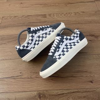 (Category: ) located in . Submitted by lusuhbundlestore1 (Listing ID 1469108787, Image 1). Description: .