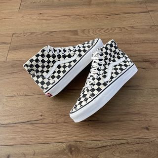 (Category: ) located in . Submitted by lusuhbundlestore1 (Listing ID 1469081035, Image 1). Description: .