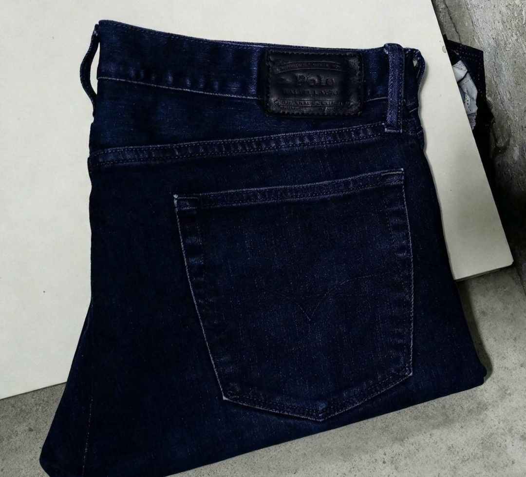 Varick Slim Straight Jeans (Category: Jeans) located in Valenzuela. Submitted by AnahThrift (Listing ID 1469059738, Image 1). Description: New Arrival ❗❗❗ 👉Very Good condition 👍 👉 MOP:: Palawan/Cebuana/Gcash 👉 Courier:: Lalamove/MCFA/LBC/J&T 👉 Location:: Karuhatan, Valenzuela City 👉Salamat po ᥬ😊᭄🙏❣️.