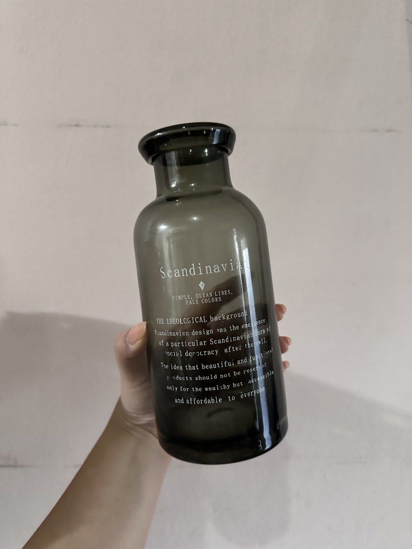 Vase Glass Gray (Category: Other Home Furniture) located in Las Pinas. Submitted by chi.closet.sale (Listing ID 1469141605, Image 1). Description: .