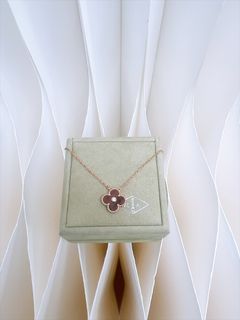 （分類：）位於 。 由 heras.luxury 提交（商品編號 1468964107，圖片 1）。簡介： 。