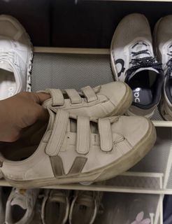 (Category: ) located in . Submitted by frankietheresee (Listing ID 1468944476, Image 1). Description: .