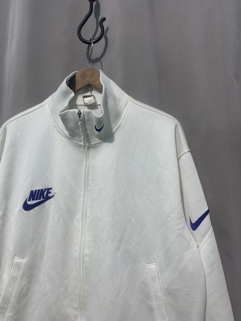 Vintage (Category: Coats, Jackets and Outerwear) located in Bayombong. Submitted by johnestrell315 (Listing ID 1469071730, Image 2). Description: .