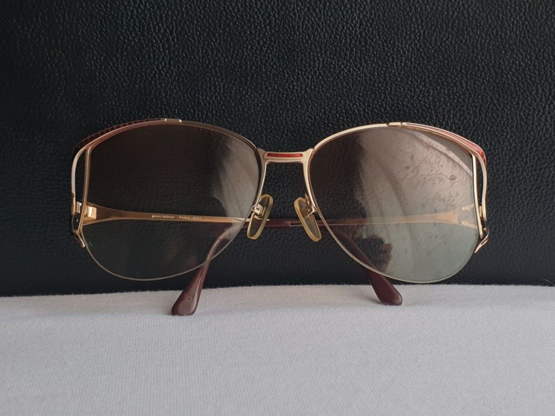 Vintage Balmain Paris Sunglasses (Category: Sunglasses & Eyewear) located in Quezon City. Submitted by WasalakTwo (Listing ID 1468974230, Image 1). Description: Bought in Japan Authentic Goodcondition Clean and presentable Open for delivery nationwide.