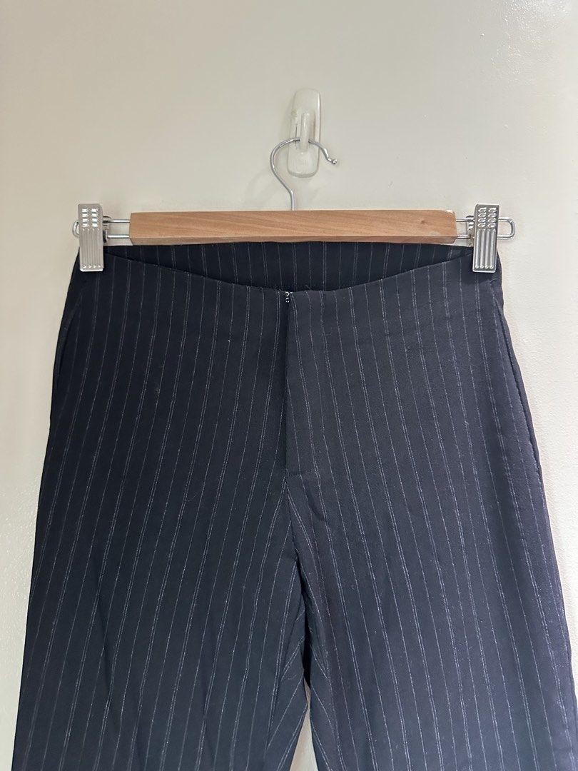 Vintage Black Stripes Crop Capri Trouser (Category: Other Bottoms) located in San Juan City. Submitted by keep.it.clean (Listing ID 1469101960, Image 2). Description: .