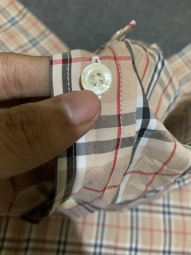 Vintage Burberrys nova check (Category: Tshirts & Polo Shirts ) located in Lapu Lapu. Submitted by kimthrift1976 (Listing ID 1469094108, Image 3). Description: Excellent condition No issue Size XL Dimes 24x29 .