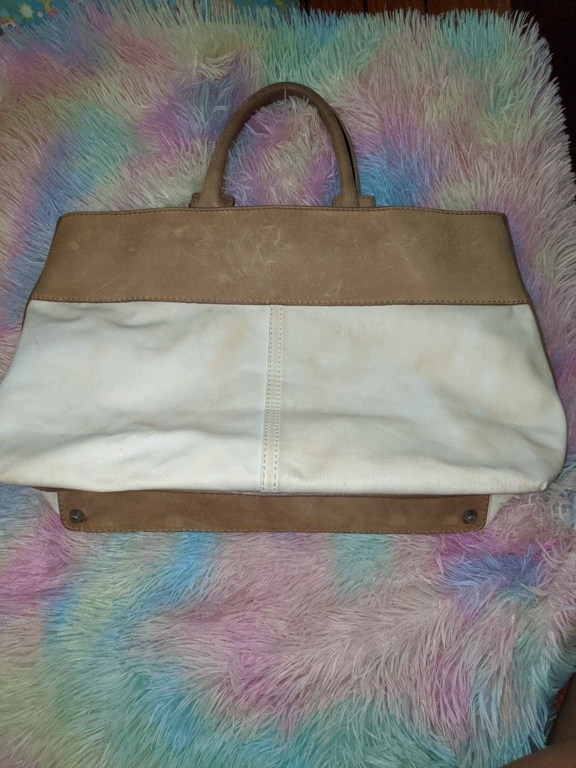Vintage Chloe Top Handle (Category: Luxury Bags & Wallets) located in President Roxas. Submitted by keanmichael248 (Listing ID 1469158021, Image 3). Description: .