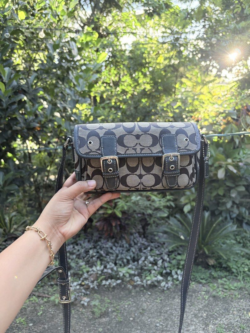 Vintage coach sling bag black monogram (Category: Cross-body Bags) located in Valenzuela. Submitted by mamamo_392 (Listing ID 1469017484, Image 2). Description: .