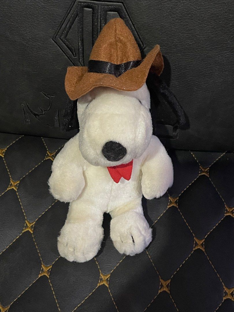 Vintage Cowboy Snoopy (Category: Plushies & Soft Toys) located in Zamboanga. Submitted by pjwastaken (Listing ID 1469098901, Image 1). Description: .