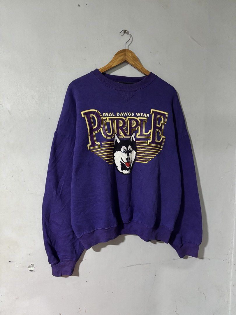 VINTAGE DAWGS CREWNECK (Category: Coats, Jackets and Outerwear) located in Pasay City. Submitted by turthrift (Listing ID 1469039585, Image 2). Description: W26 L26 L to XL boxy .