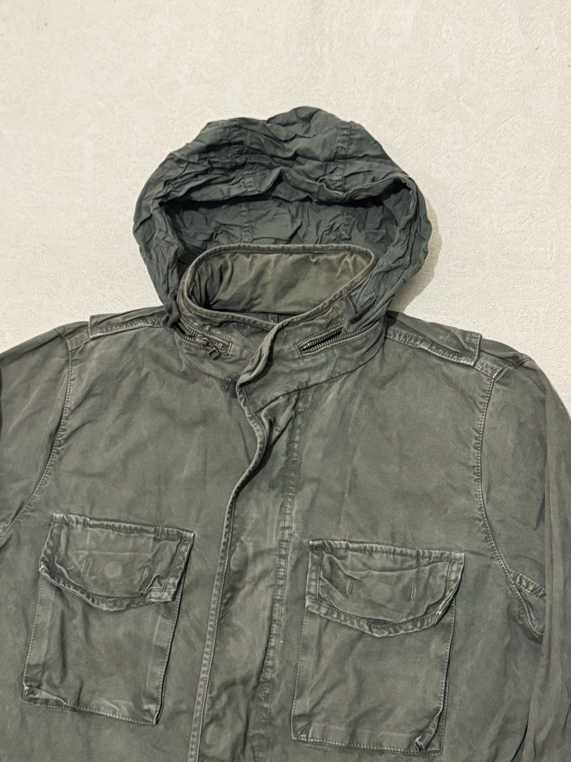 Vintage Gap M65 Olive Drab Field Jacket (Category: Coats, Jackets and Outerwear) located in Angeles City. Submitted by luigisells (Listing ID 1469113866, Image 2). Description: Size M on tag fits L-XL 30x23 Very Good Condition Issue/s: none amekaji militaria true vintage MOP: Gcash or Bank Transfer Courier: J&t Express.