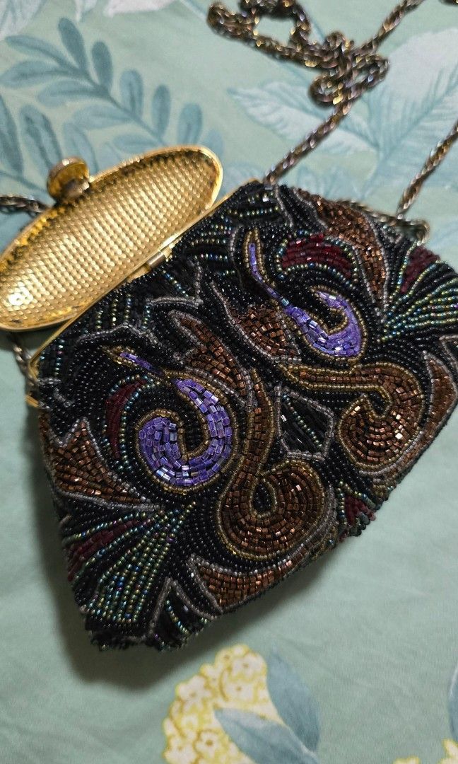 Vintage handmade beaded purse pouch (Category: Purses & Pouches) located in Manila. Submitted by loved_collections (Listing ID 1468984740, Image 3). Description: Collectible vintage! excellent condition! japan surplus sale!.