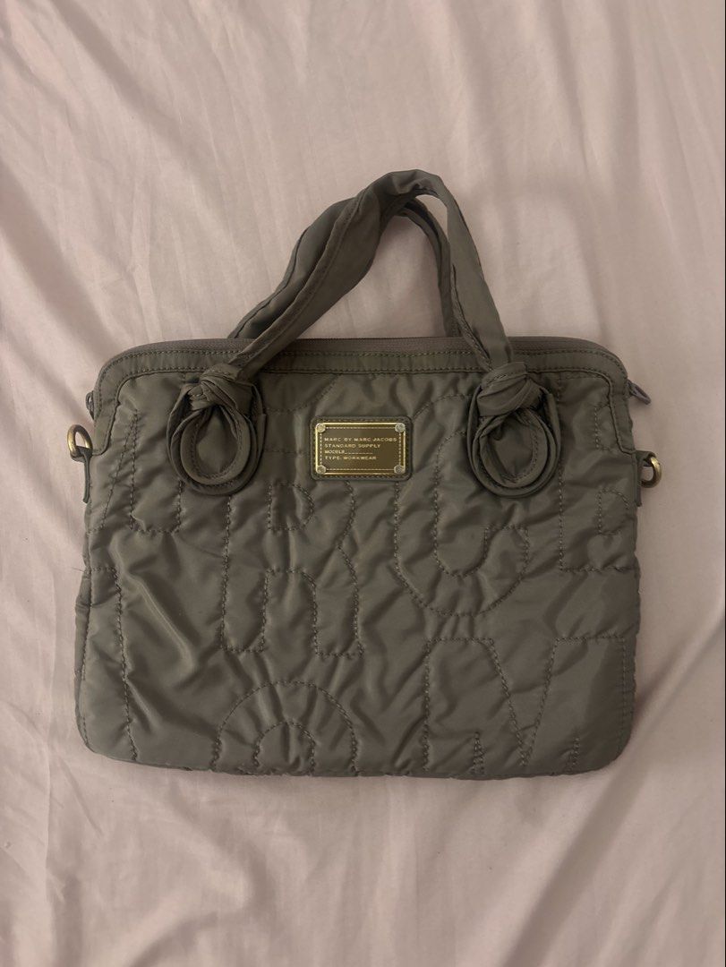Vintage Marc Jacobs Laptop Bag (Category: Laptop Bags & Sleeves) located in Batangas. Submitted by stel.11 (Listing ID 1469078241, Image 1). Description: vintage but good as new! - long strap also available (will just look for it) - perfect for 13in laptop price nego-- drop offers!.