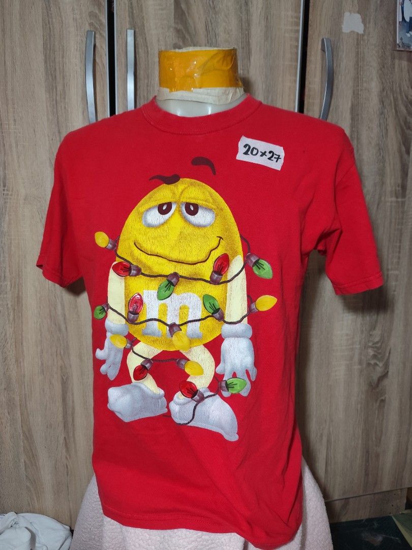 Vintage M&M's Yellow, M&M chocolate (Category: Tshirts & Polo Shirts ) located in Cebu City. Submitted by icoolectnsellect (Listing ID 1469068344, Image 1). Description: crack prints. size medium..