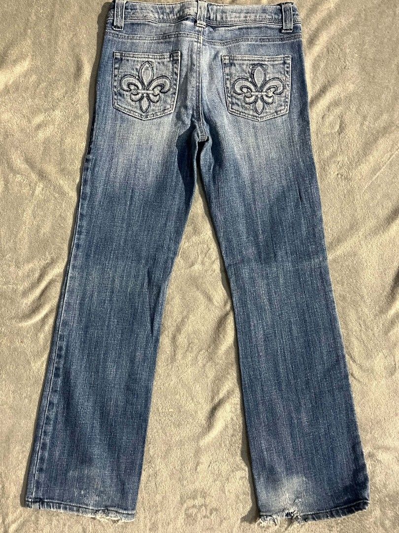 vintage Mossimo Supply Co. low-rise bootcut jeans (Category: Jeans) located in Manila. Submitted by zenwind_3cdc42 (Listing ID 1469085043, Image 3). Description: vintage Mossimo Supply Co. low-rise bootcut jeans • Asnew Condition • No issue • Details on each pic • + Shipping • payment thru Gcash Bulacan location.