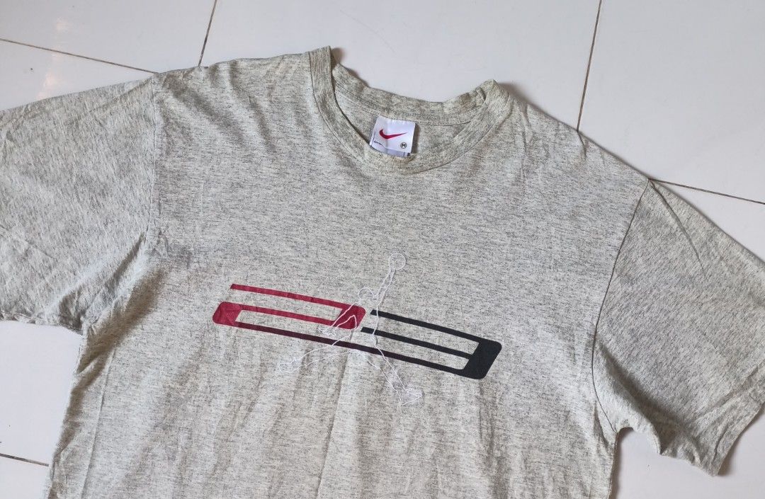 Vintage nike jordan tee (Category: Tshirts & Polo Shirts ) located in Asingan. Submitted by arnelpalaris8 (Listing ID 1469120416, Image 2). Description: Vintage Nike jordan tee size medium 21.5 width 29 length verygood condition 1.2k FREESHIPPING PM ME.