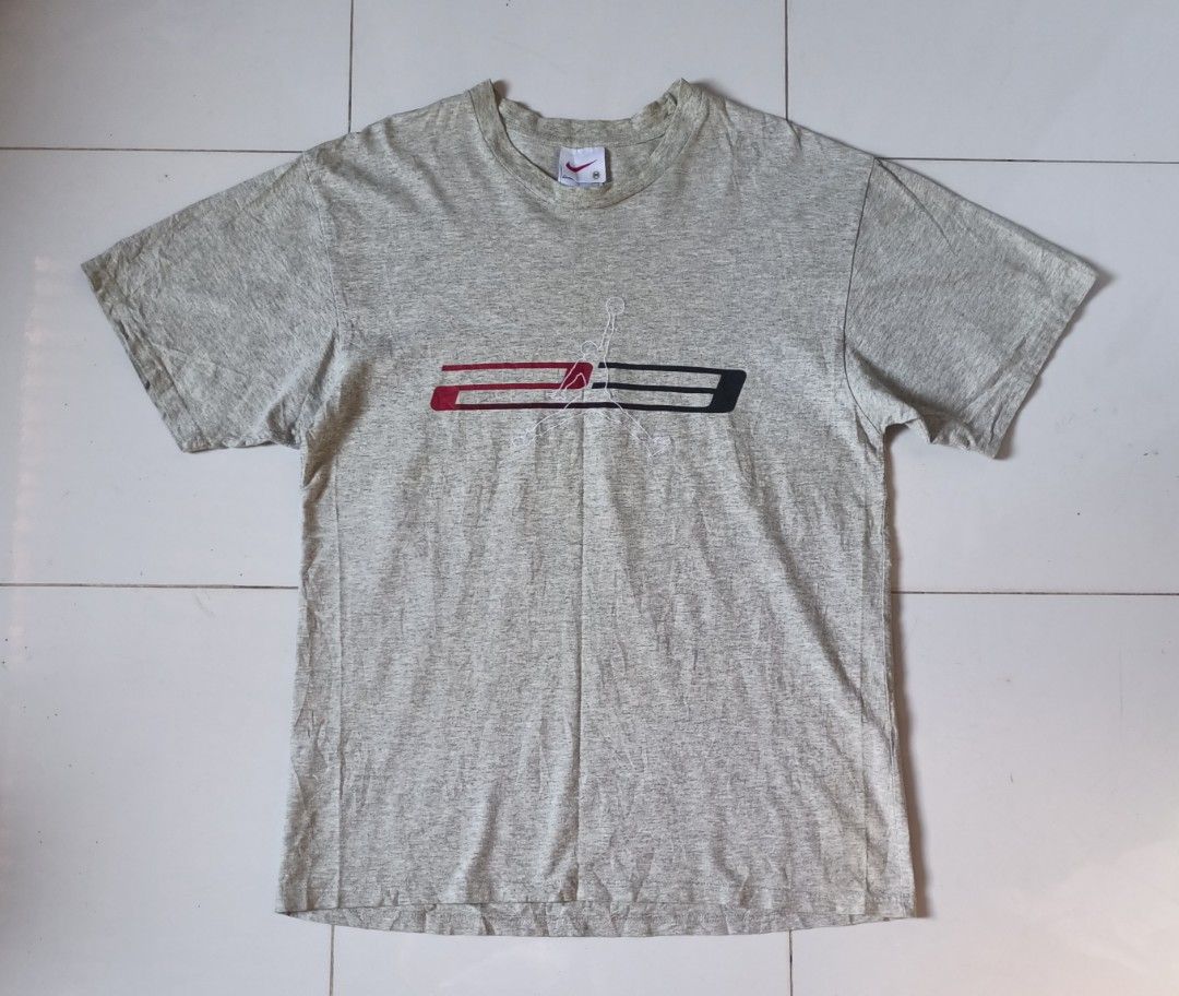 Vintage nike jordan tee (Category: Tshirts & Polo Shirts ) located in Asingan. Submitted by arnelpalaris8 (Listing ID 1469120416, Image 1). Description: Vintage Nike jordan tee size medium 21.5 width 29 length verygood condition 1.2k FREESHIPPING PM ME.