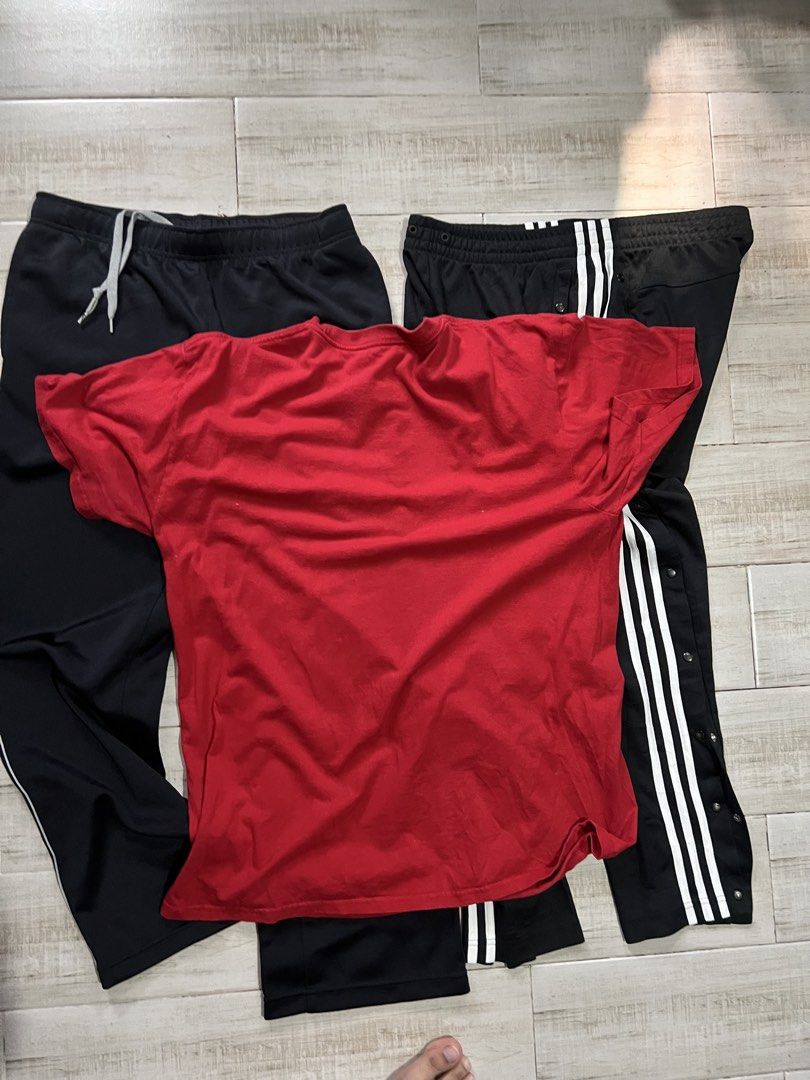 Vintage Nike Red Shirt (Category: Tshirts & Polo Shirts ) located in Angono. Submitted by odd.fitt (Listing ID 1468981997, Image 3). Description: XL 24W 30L Deadstock condition No side stitch.