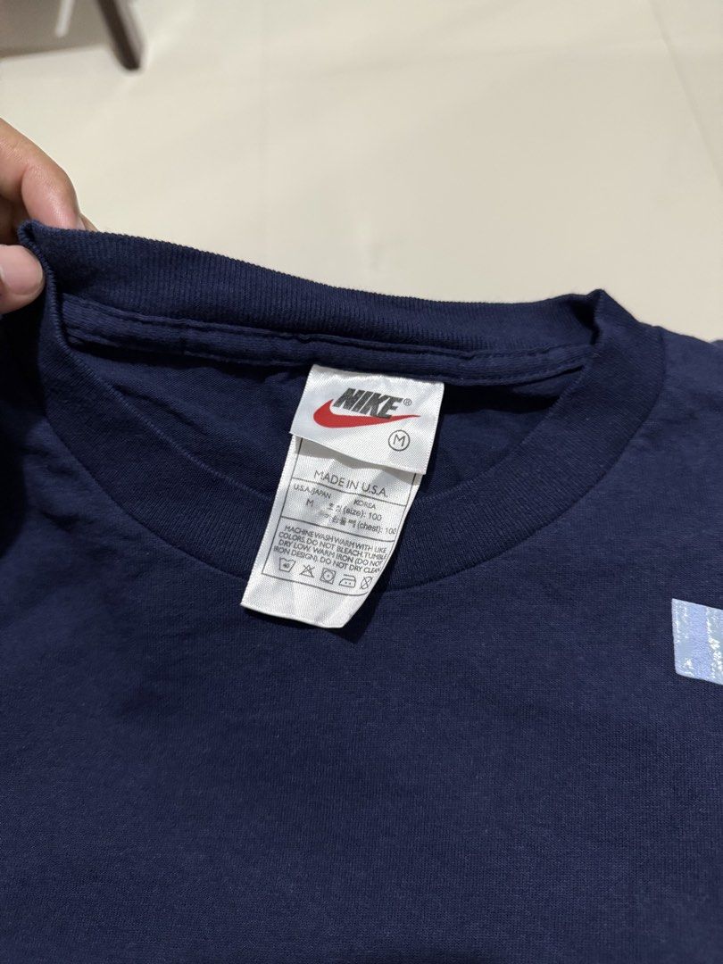 Vintage nike tee (Category: Tshirts & Polo Shirts ) located in Dagupan City. Submitted by lwkythrft (Listing ID 1469000954, Image 3). Description: Vintage nike tee Medium Legit 💯 Excellent condition 800 plus sf .