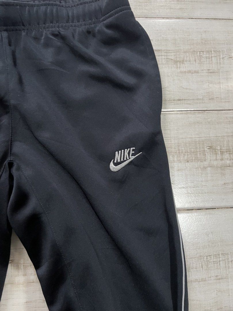 Vintage Nike Track Pants (Category: Joggers) located in Angono. Submitted by odd.fitt (Listing ID 1468982294, Image 2). Description: Small on tag 28-34W 37L 9.5H No issue Solid fitting.
