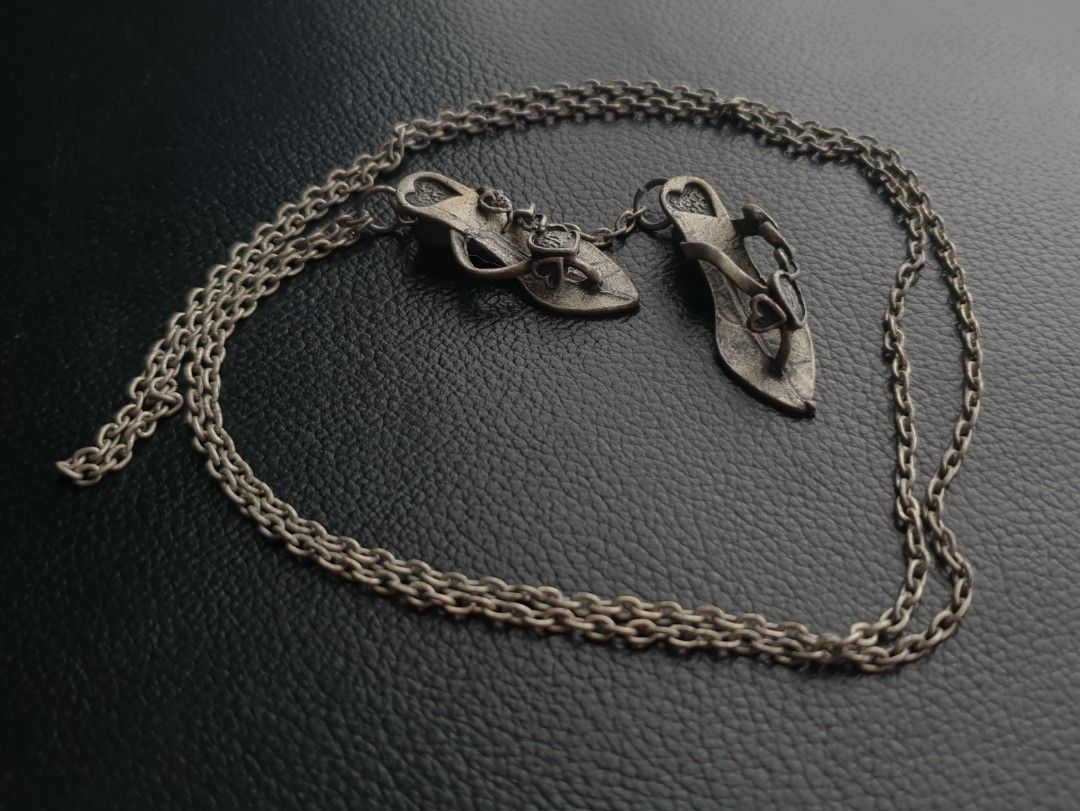 Vintage Sandal Pair Necklace (Category: Necklaces) located in Quezon City. Submitted by WasalakTwo (Listing ID 1468977264, Image 2). Description: Bought in Japan Goodcondition Still presentable 27" Open for delivery nationwide.