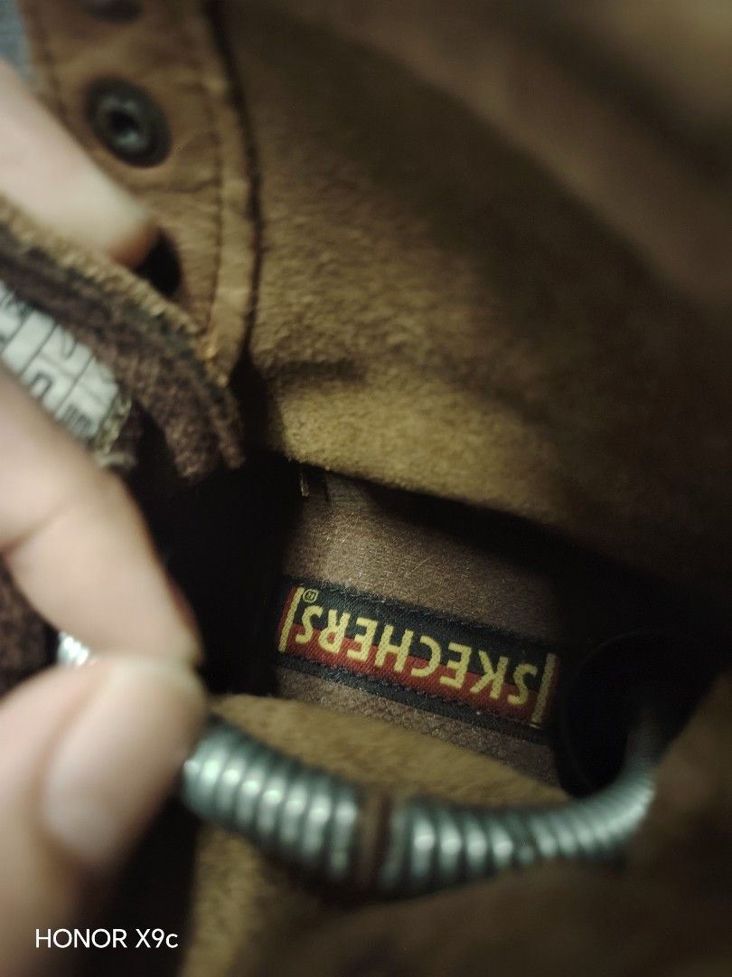 Vintage sketchers boots 90s (Category: Boots) located in Quezon City. Submitted by 28works (Listing ID 1469125783, Image 3). Description: Vintage 90s Skechers Sport-Utility boots in tan brown leather in great comdi.