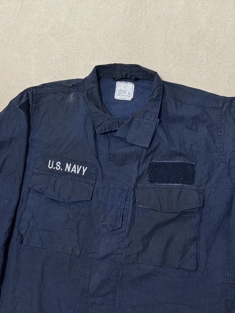 Vintage US Navy 2POC FR Shacket (Category: Coats, Jackets and Outerwear) located in Angeles City. Submitted by luigisells (Listing ID 1469115262, Image 2). Description: Size Medium Short fits L-XL 27.5x22 Very Good Condition Issue/s: signs of wear amekaji true vintage militaria MOP: Gcash or Bank Transfer Courier: J&t Express.