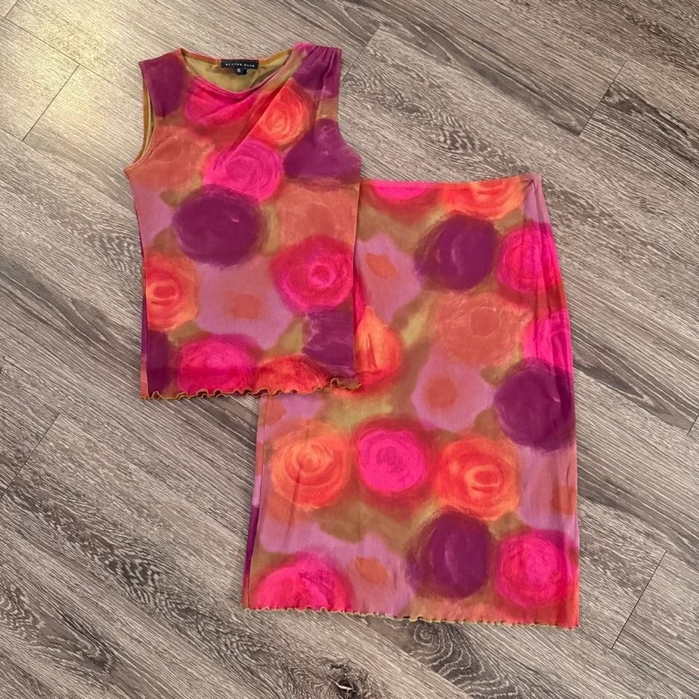 Vintage y2k coords (Category: Sets or Coordinates) located in Lucena. Submitted by shoplingmood (Listing ID 1468962324, Image 1). Description: .