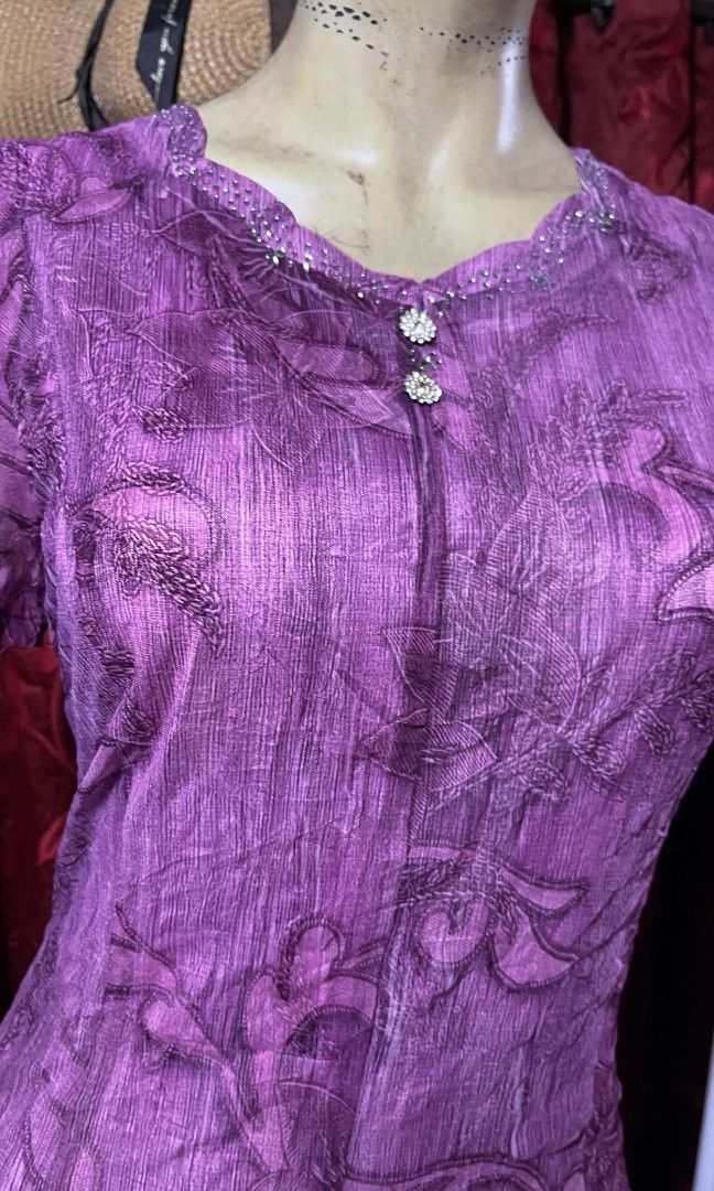 Violet midi dress (Category: Dresses) located in Manila. Submitted by wheneity67thifted (Listing ID 1469002156, Image 3). Description: .