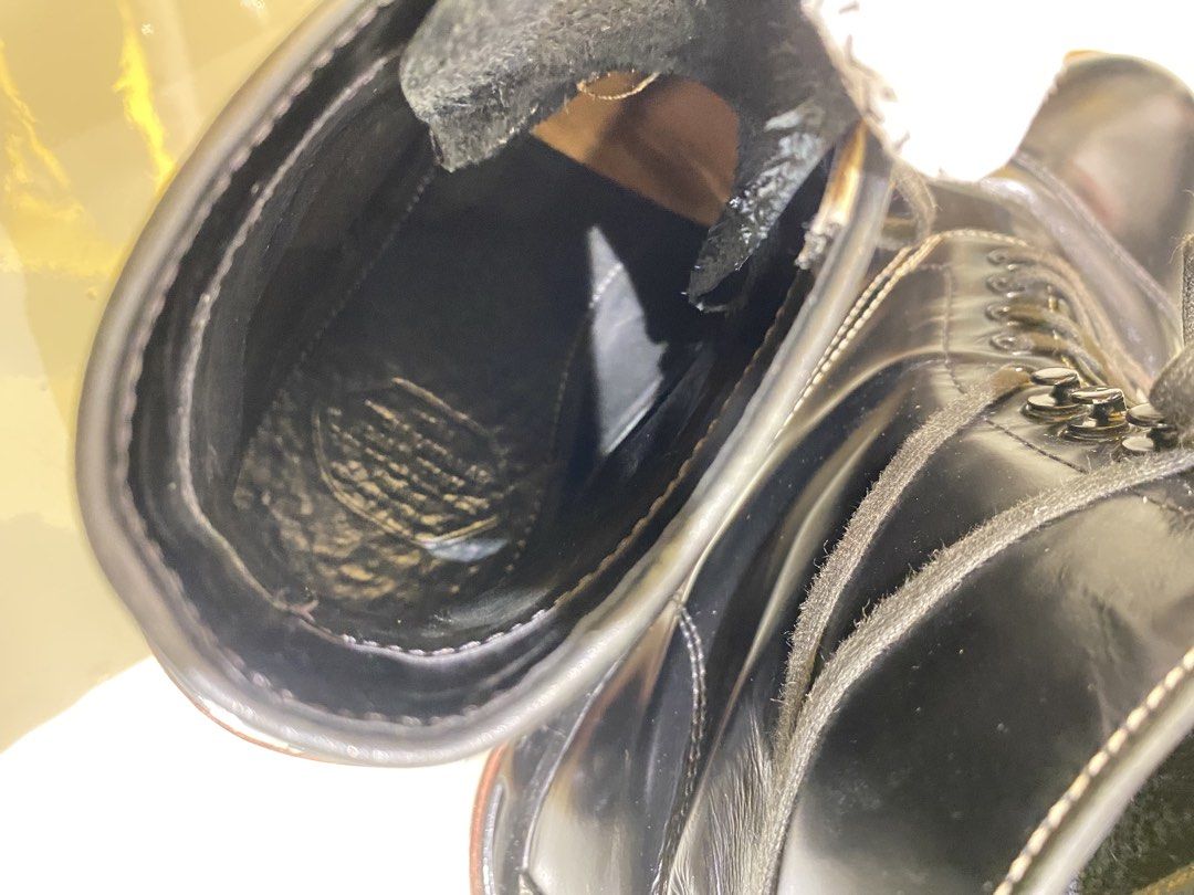 Visvim （分類：靴）位於 Hong Kong。 由 hipsternine 提交（商品編號 1468937422，圖片 5）。簡介： 香港鰂魚涌東建工廠大廈2/D 正式註冊實體店 請先預約 Tung Kin Factory Building 196-202 Tsat Tze Mui Rd By appointment 實體店：香港鰂魚涌地鐵站C出口步行2分鐘 預約制。