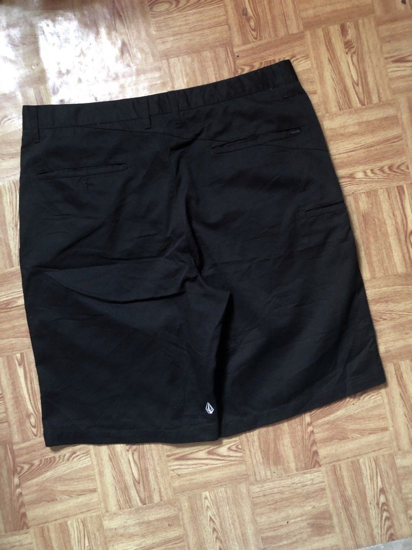 Volcom Short (Black) (Category: Shorts) located in Manila. Submitted by cristianm._hawk (Listing ID 1469013921, Image 2). Description: Volcom short Color: Black Color rate: 9/10 Size: 38 on tag Complete tags Dimes: W: 19.5 L. 23.5 Leg opening: 12.5 Thigh: 15 Issue: None( need wash only ) Note: COLOR MAY VARY DUE TO LIGHTNING. PLEASE MANAGE YOUR EXPECTATION. Pm sa interested. Thank you.