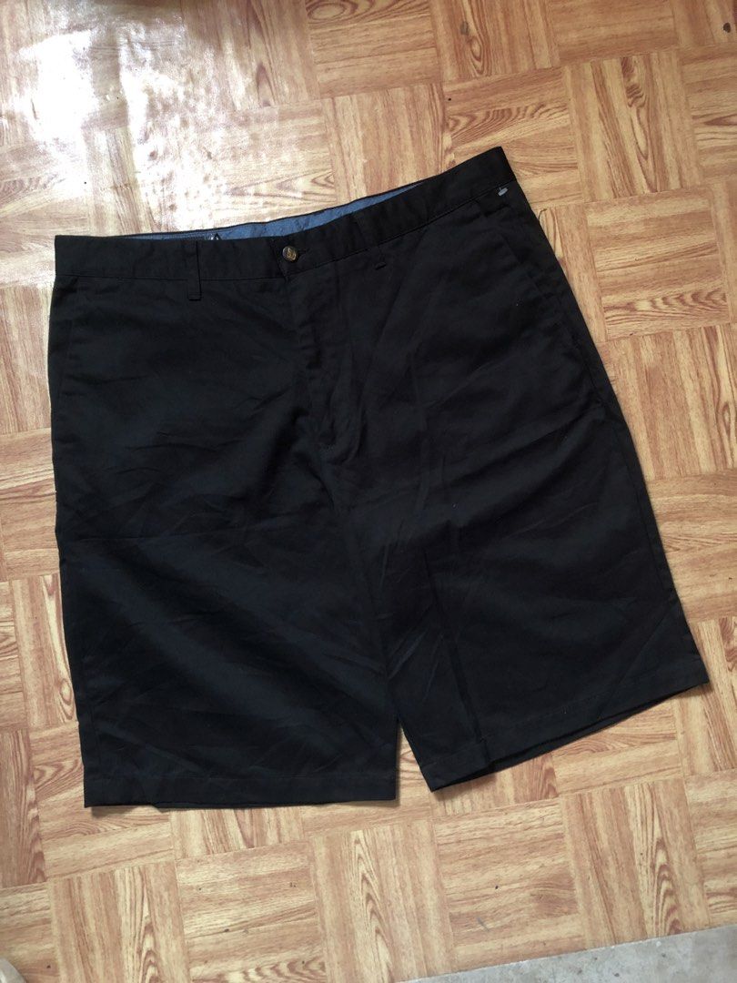 Volcom Short (Black) (Category: Shorts) located in Manila. Submitted by cristianm._hawk (Listing ID 1469013921, Image 1). Description: Volcom short Color: Black Color rate: 9/10 Size: 38 on tag Complete tags Dimes: W: 19.5 L. 23.5 Leg opening: 12.5 Thigh: 15 Issue: None( need wash only ) Note: COLOR MAY VARY DUE TO LIGHTNING. PLEASE MANAGE YOUR EXPECTATION. Pm sa interested. Thank you.