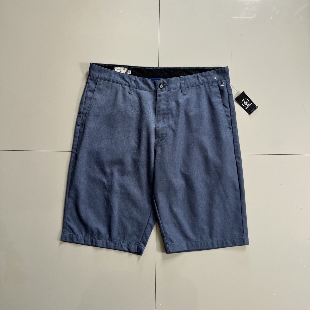 VOLCOM WALKSHORT‼️ (Category: Shorts) located in Cebu City. Submitted by clarkcamu68040 (Listing ID 1469036620, Image 1). Description: VOLCOM WALKSHORT‼️ BRANDNEW (HAVE 4 SIDE POCKET) W 34 / L 22 COLORATE 10 / 10 ISSUE : ❌❌❌ PHP 750 + 90 SF 🛒🛒 📍CEBU ,CITY OF NAGA 🚚 J&T EXPRESS.